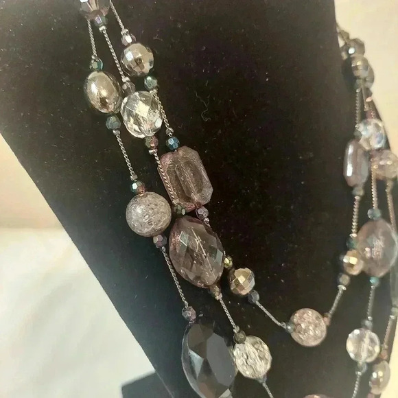 Triple strand signed NY acrylic lucite beads beaded necklace 19" WITH EXTENTION - Picture 3 of 4